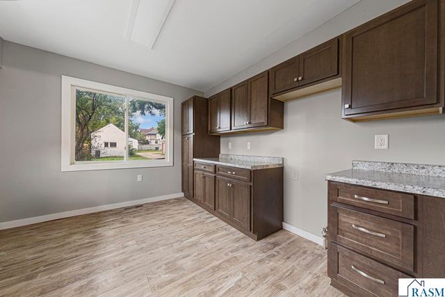322 E Vine Street, Mankato, MN 56001