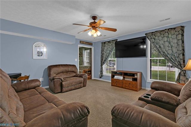 6727 Harvest CIR, Gloucester, VA 23061