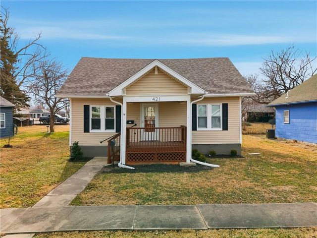 421 Parker Avenue, Osawatomie, KS 66064
