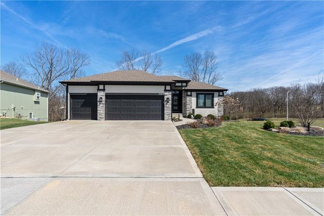 12213 N Virginia Avenue, Kansas City, MO 64165