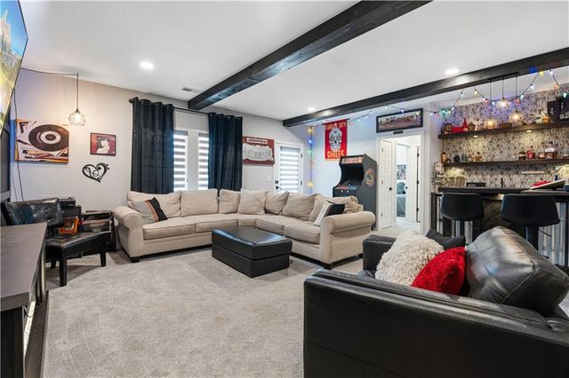 12213 N Virginia Avenue, Kansas City, MO 64165