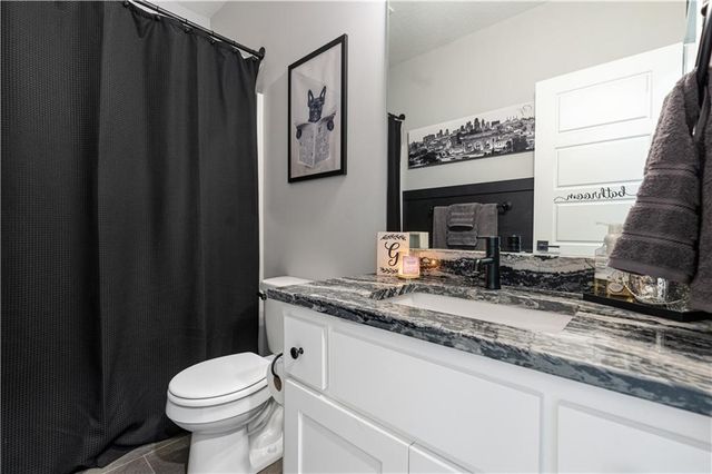 12213 N Virginia Avenue, Kansas City, MO 64165