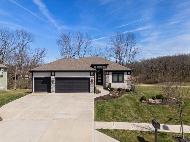 12213 N Virginia Avenue, Kansas City, MO 64165