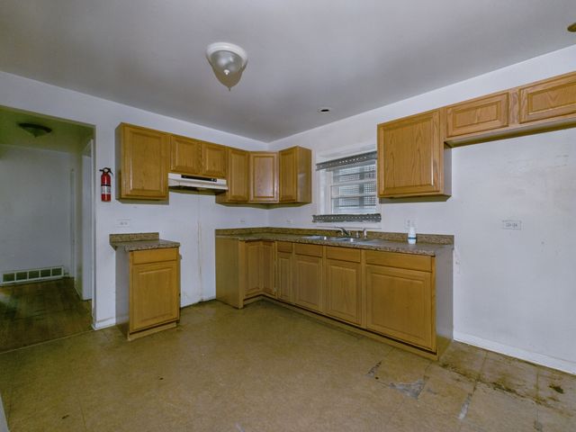 703 W 116th Street, Chicago, IL 60628