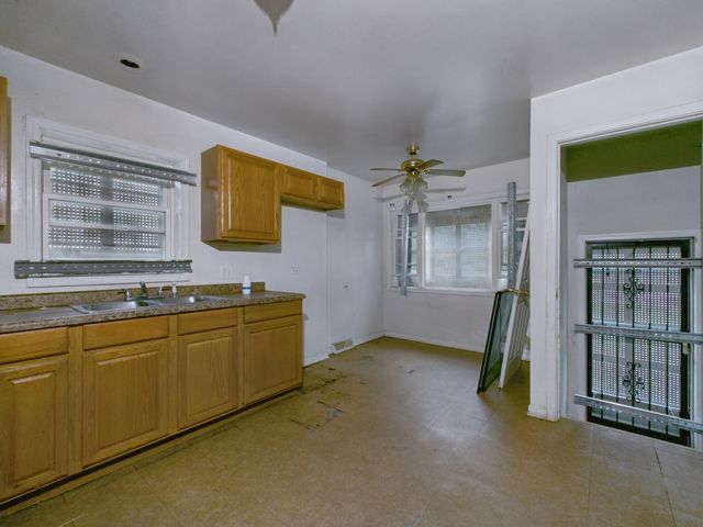 703 W 116th Street, Chicago, IL 60628