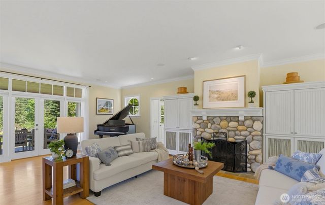 1352 14th Avenue, Fox Island, WA 98333