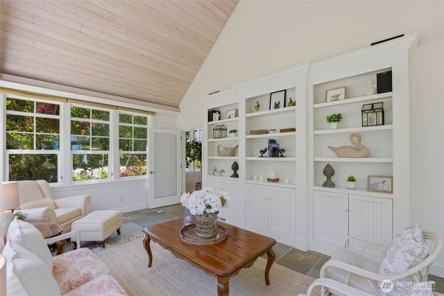 1352 14th Avenue, Fox Island, WA 98333