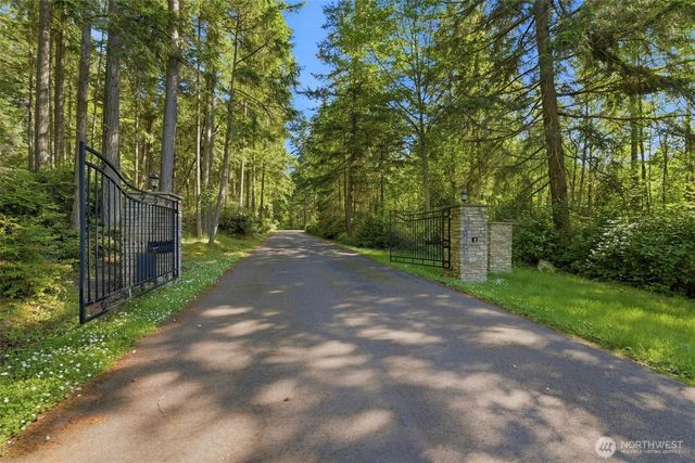 1352 14th Avenue, Fox Island, WA 98333