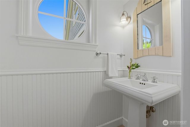 1352 14th Avenue, Fox Island, WA 98333