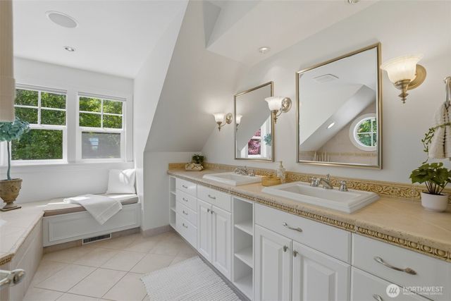 1352 14th Avenue, Fox Island, WA 98333