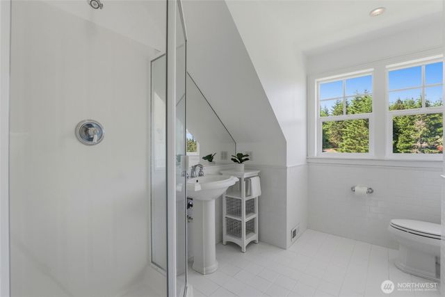 1352 14th Avenue, Fox Island, WA 98333