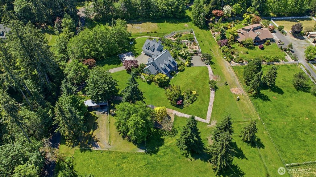 1352 14th Avenue, Fox Island, WA 98333