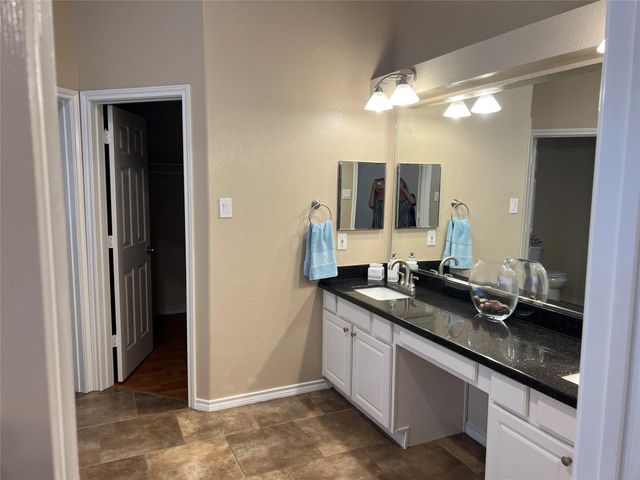 3122 Hemingway Drive, Montgomery, TX 77356