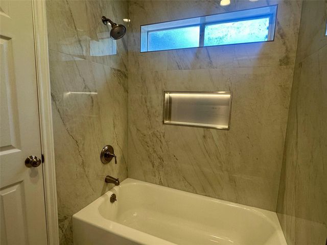 3122 Hemingway Drive, Montgomery, TX 77356