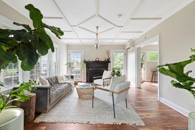 209 Van Cortlandt Park Avenue, Yonkers, NY 10705