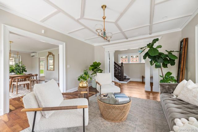 209 Van Cortlandt Park Avenue, Yonkers, NY 10705