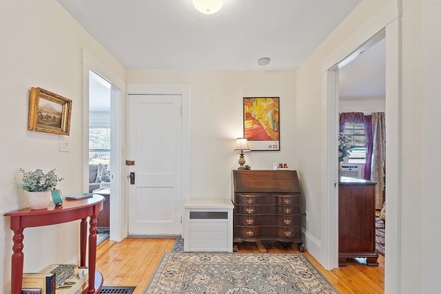 51 Gooch St, Melrose, MA 02176