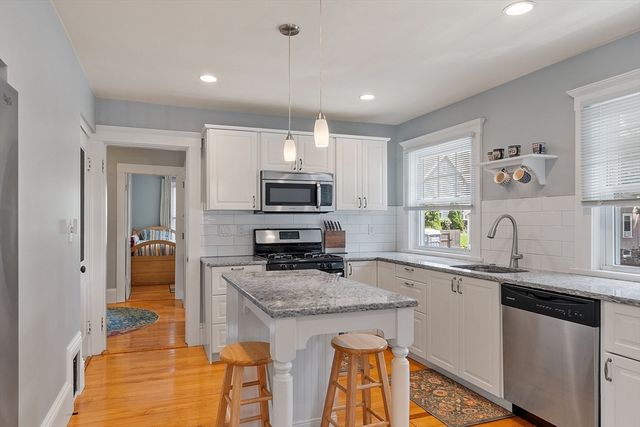 51 Gooch St, Melrose, MA 02176