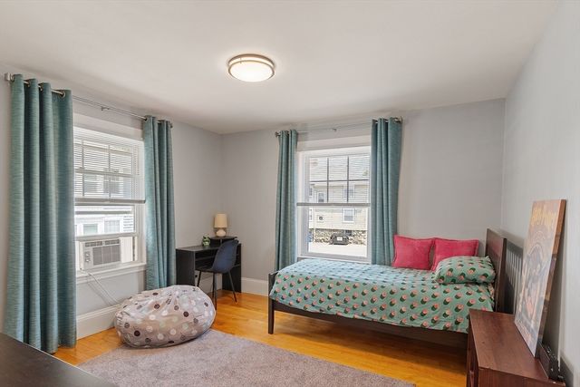 51 Gooch St, Melrose, MA 02176