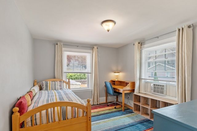 51 Gooch St, Melrose, MA 02176