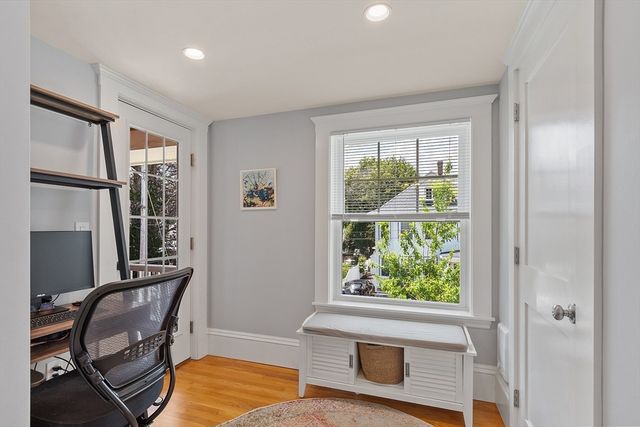 51 Gooch St, Melrose, MA 02176