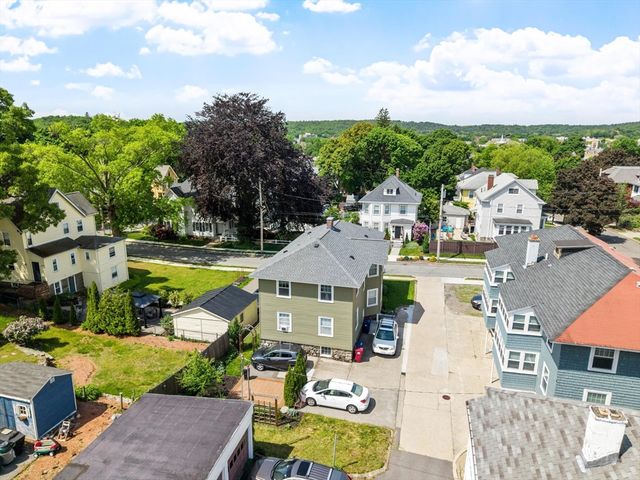 51 Gooch St, Melrose, MA 02176