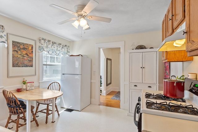51 Gooch St, Melrose, MA 02176