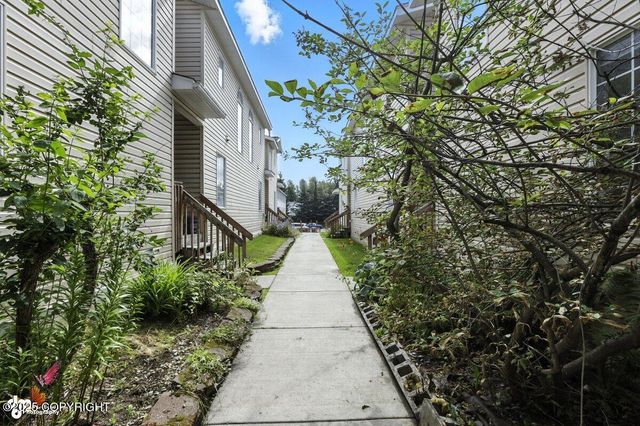 6821 Gold Kings Circle, #D, Anchorage, AK 99504