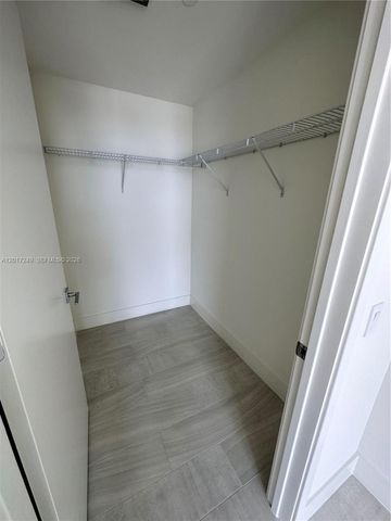 2000 Metropica Way 2003, Sunrise, FL 33323