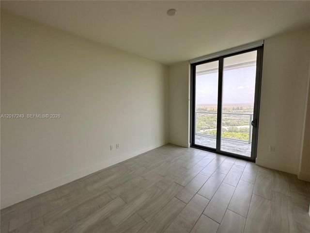 2000 Metropica Way 2003, Sunrise, FL 33323