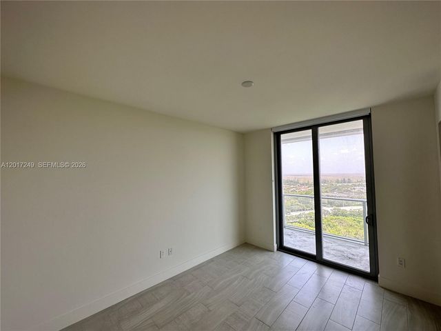 2000 Metropica Way 2003, Sunrise, FL 33323