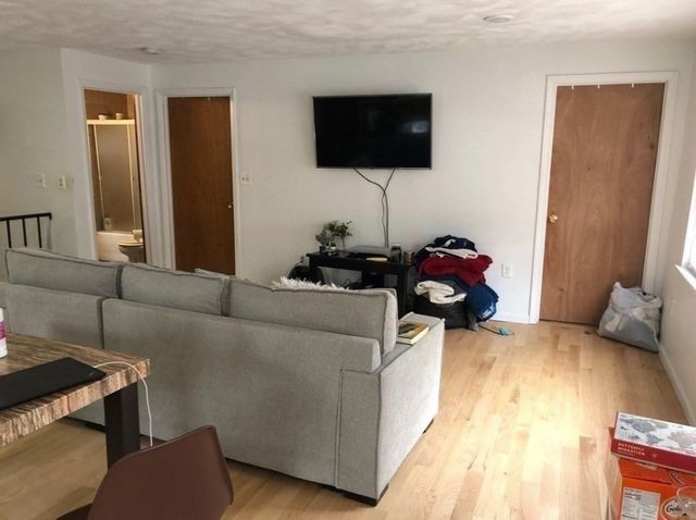 314 East 8th St 1, Boston, MA 02127