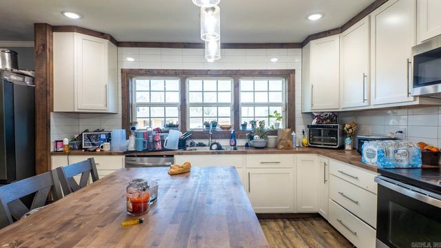 720 Archer Avenue, Mammoth Spring, AR 72554