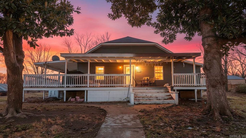 720 Archer Avenue, Mammoth Spring, AR 72554