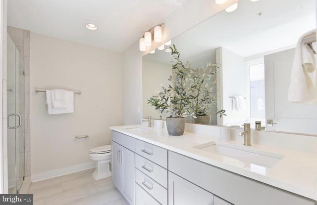 2815 24TH RD S, Arlington, VA 22206