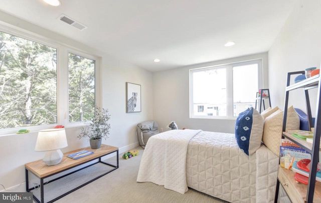 2815 24TH RD S, Arlington, VA 22206