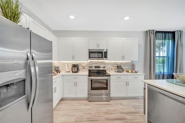 1361 SE 27th Ter, Homestead, FL 33035