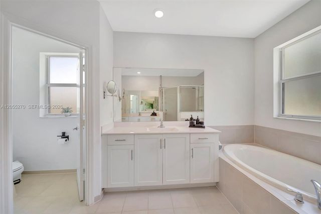 1361 SE 27th Ter, Homestead, FL 33035