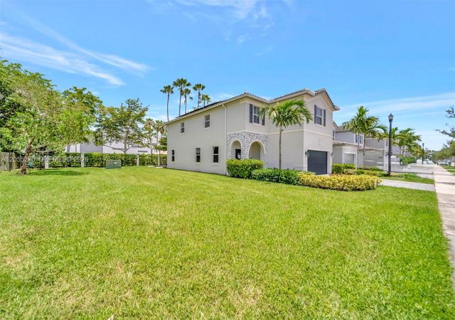 1361 SE 27th Ter, Homestead, FL 33035