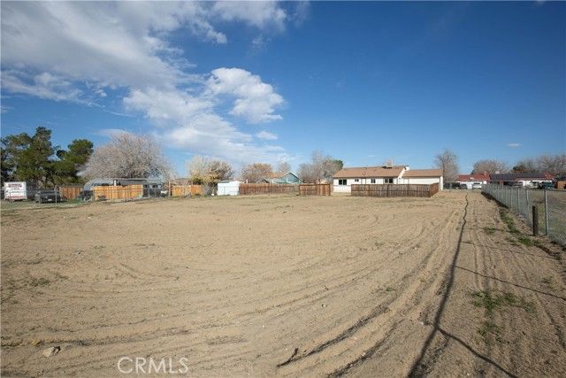 40629 178th, Lake Los Angeles, CA 93535