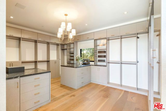 816 Glenmere Way, Los Angeles, CA 90049