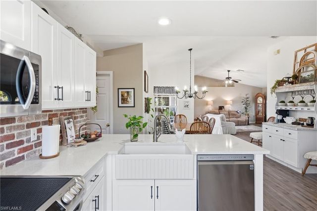 2988 29th AVE NE, Naples, FL 34120