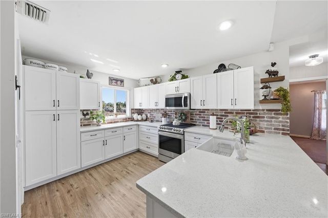 2988 29th AVE NE, Naples, FL 34120