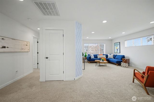 34117 SE Ash Street, Snoqualmie, WA 98065