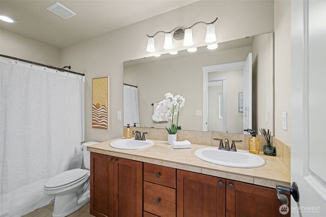 34117 SE Ash Street, Snoqualmie, WA 98065