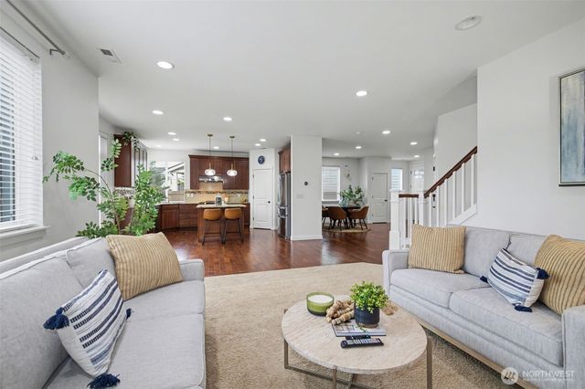 34117 SE Ash Street, Snoqualmie, WA 98065