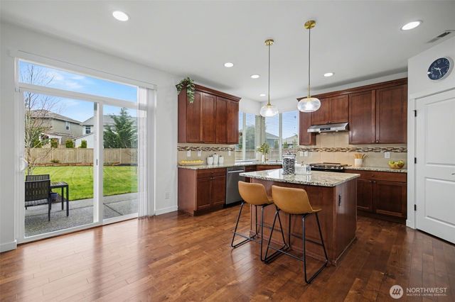 34117 SE Ash Street, Snoqualmie, WA 98065