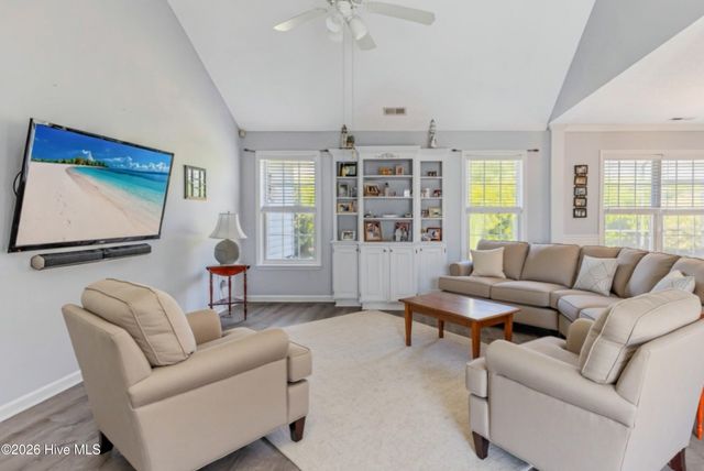 418 Hampton Street NW, Calabash, NC 28467