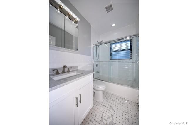 666 Fulton Street 666-1A, Farmingdale, NY 11735