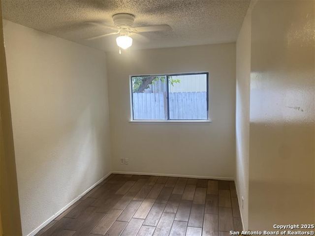 9615 Vale, San Antonio, TX 78245